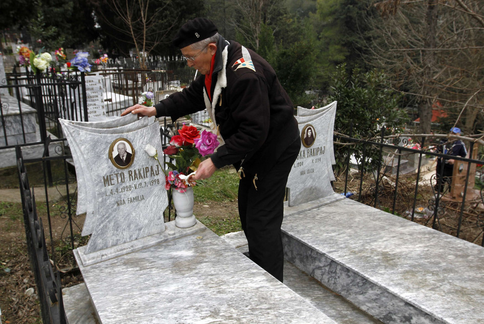 Albania - dziewice Kanun