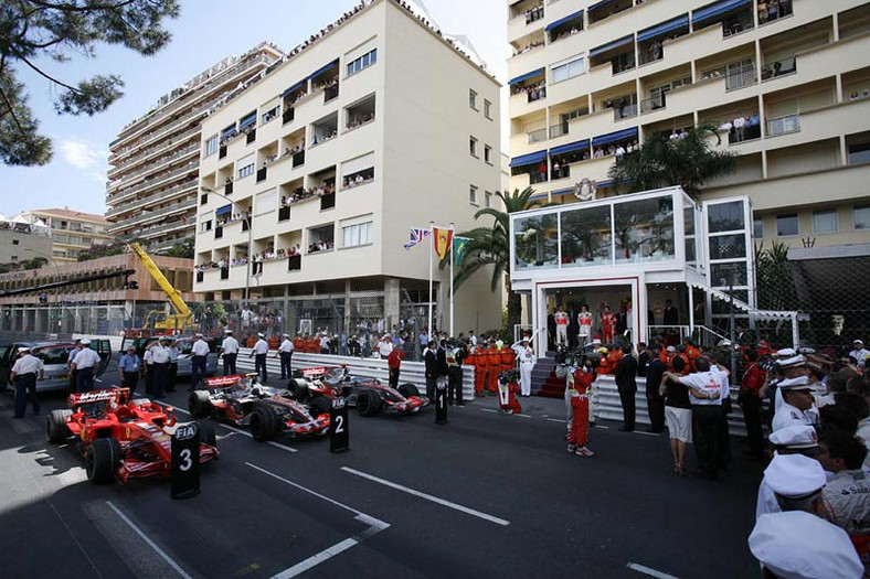 Grand Prix Monaco 2007: dziewczyny, gwiazdy filmu i F1 fotografował Jiří Křenek