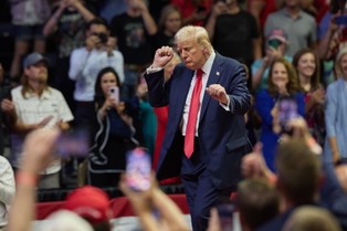 Wyciekły tajne dokumenty Trumpa. Od dawna szykował się na rezygnację Bidena