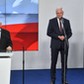 Konferencja prasowa po podpisaniu umowy koalicyjnej Zjednoczonej Prawicy. Od lewej stoją: prezes PiS Jarosław Kaczyński, prezes Porozumienia Jarosław Gowin oraz prezes Solidarnej Polski Zbigniew Ziobro, Warszawa, wrzesień 2020 r. 