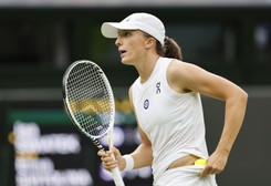 Iga Świątek odpadła z Wimbledonu! Nerwy i cała masa błędów