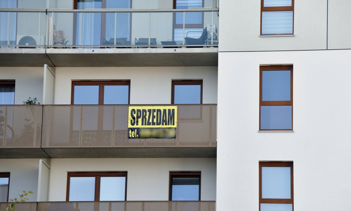 Czy singla w Polsce stać na zakup mieszkania? Tyle trzeba zarabiać