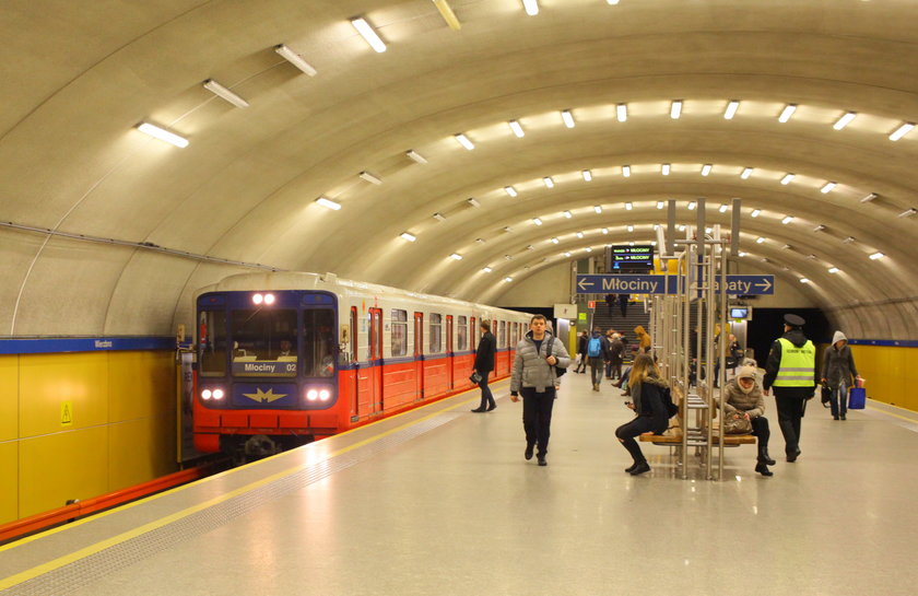 Będą nowe pociągi w warszawskim metrze