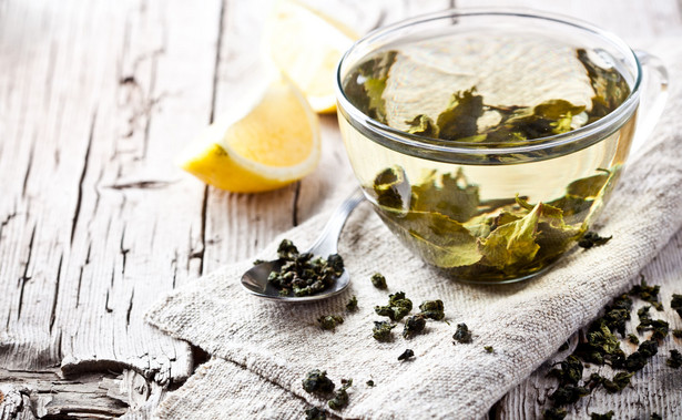 Zielona herbata z cytryną