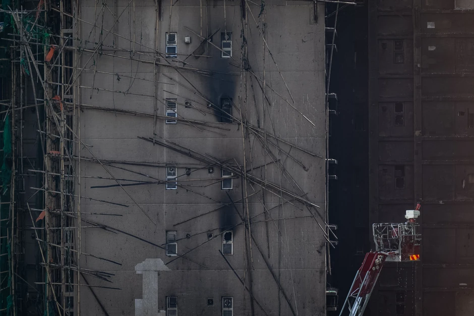 Izgorele zgrade nakon požara u Hong Kongu 29. novembra