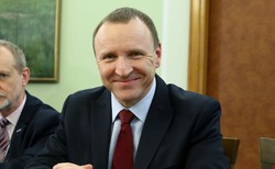 Kurski o zdjęciu "Pegaza": W "Hymnie" jest scena, która w oczywisty sposób obraża uczucia rodzin smoleńskich
