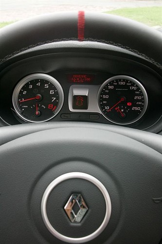 18.08.2006 Warszawa samochod Renault Clio RS model 2006Fot.Piotr Kowalczyk