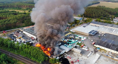 Pożar chemikaliów ugaszono, ale mieszkańcy wciąż drżą ze strachu. Poznają prawdę o tym, czym oddychają?