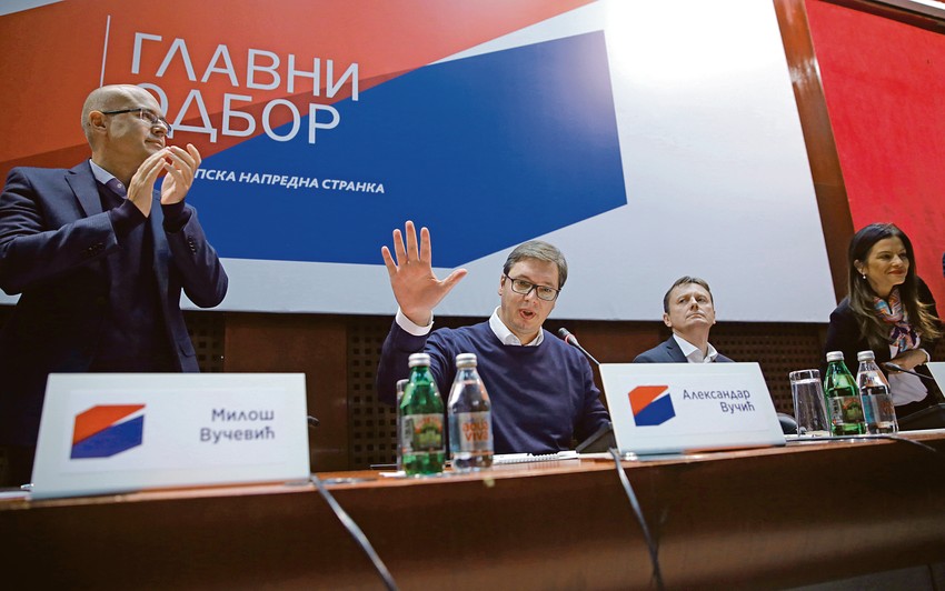 Oko 500 članova GO podržalo Vučićev predlog da se ne raspišu vanredni parlamentarni izbori
uz redovne beogradske