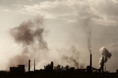 Elon Musk szuka sposobu na wychwytywanie CO2. Zapłaci 100 mln dol.