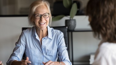 doliczanie stażu pracy. jak wpłynie na nagrodę jubileuszową?