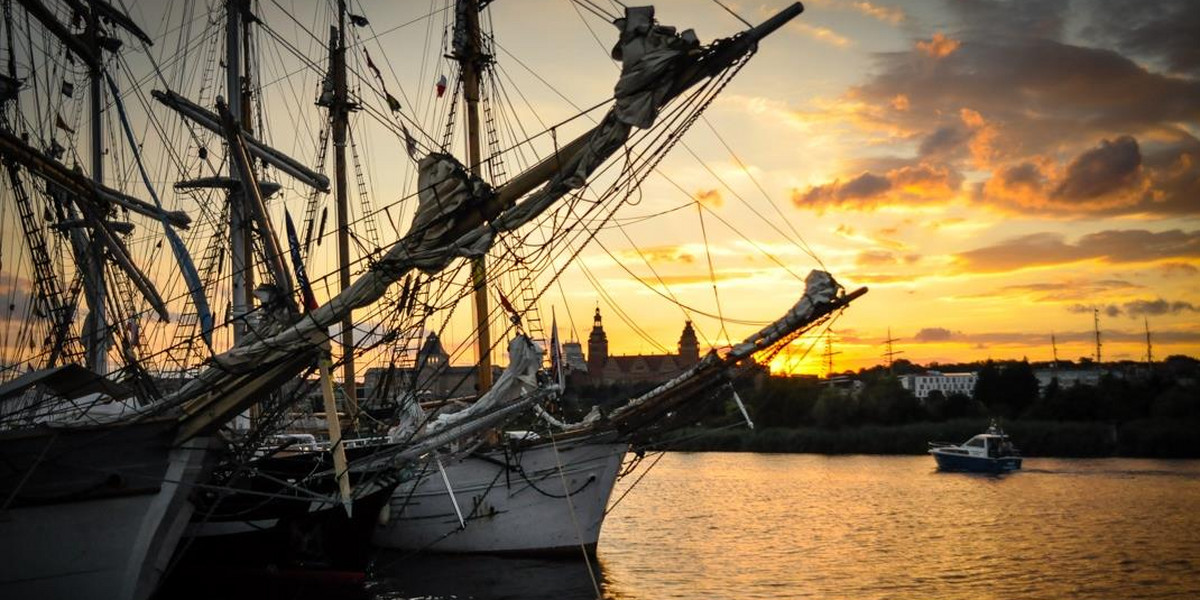 Największe żaglowce świata świętują finał regat The Tall Ships Races w Szczecinie.