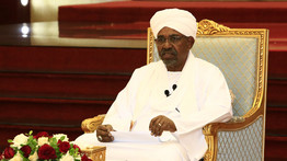 Korrupció miatt ítélték el a megbuktatott szudáni elnököt, Omar el-Besírt