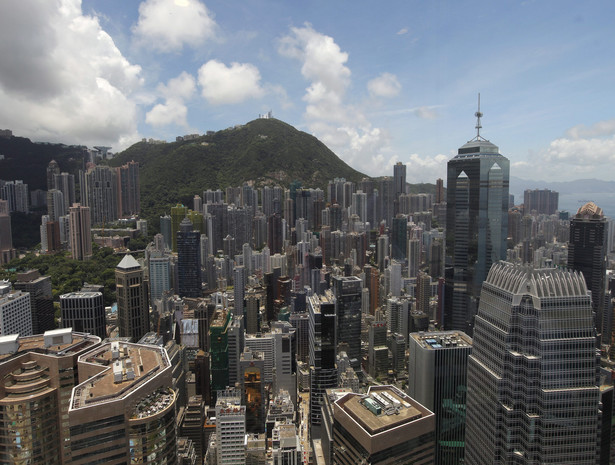 Indeksy w Azji zakończyły piątkowe notowania wzrostami. Na zdjęciu panorama Hong Kongu.