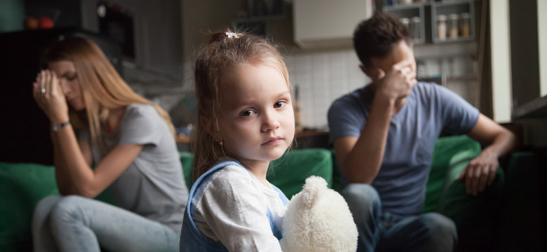 Kłótnie przy małym dziecku – jak wpływa to na psychikę dziecka i jego dalsze funkcjonowanie?