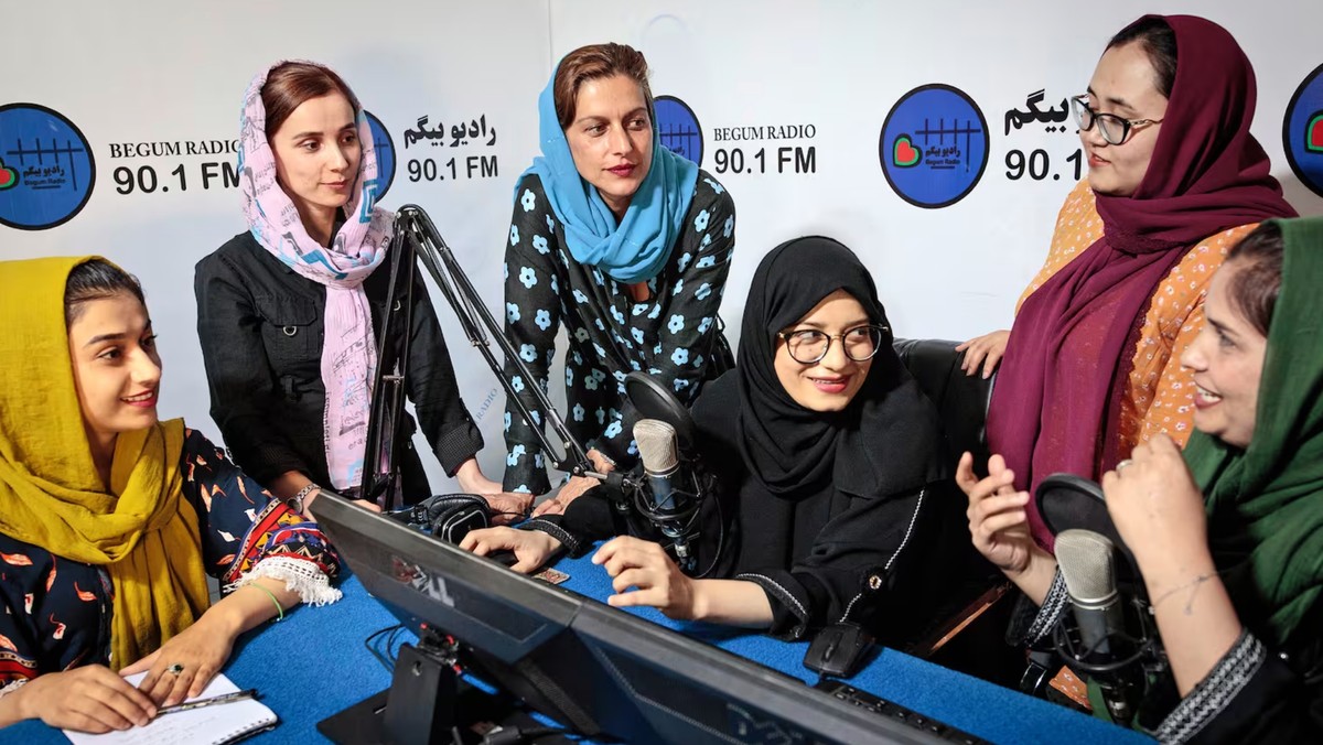 Radio Begum. Ostatni głos uciszonych afgańskich kobiet Kobieta