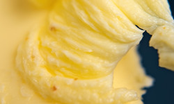Miks tłuszczowy prawie dwa razy tańszy od masła. Jest jeden haczyk
