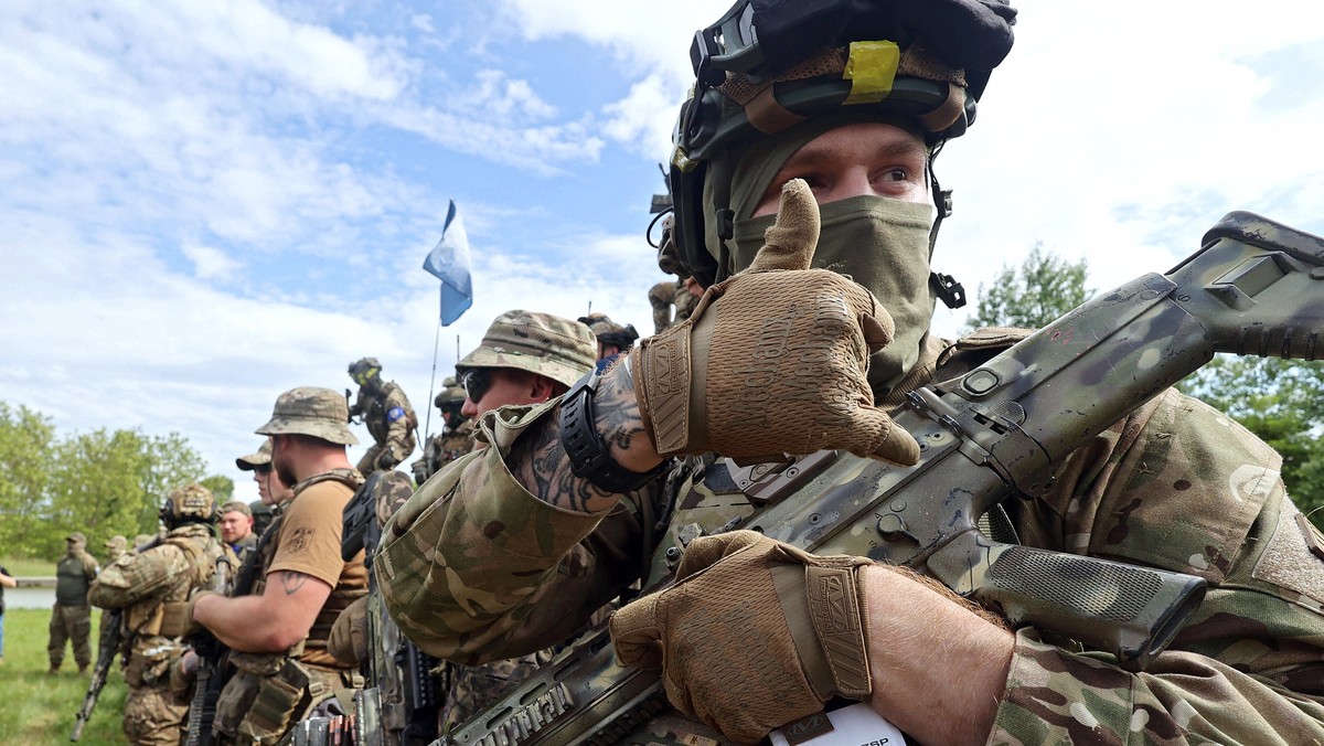 Rosyjski Korpus Ochotników i Legion Wolna Rosja to formacje, składające się z rosyjskich obywateli, którzy walczą po stronie Ukrainy.