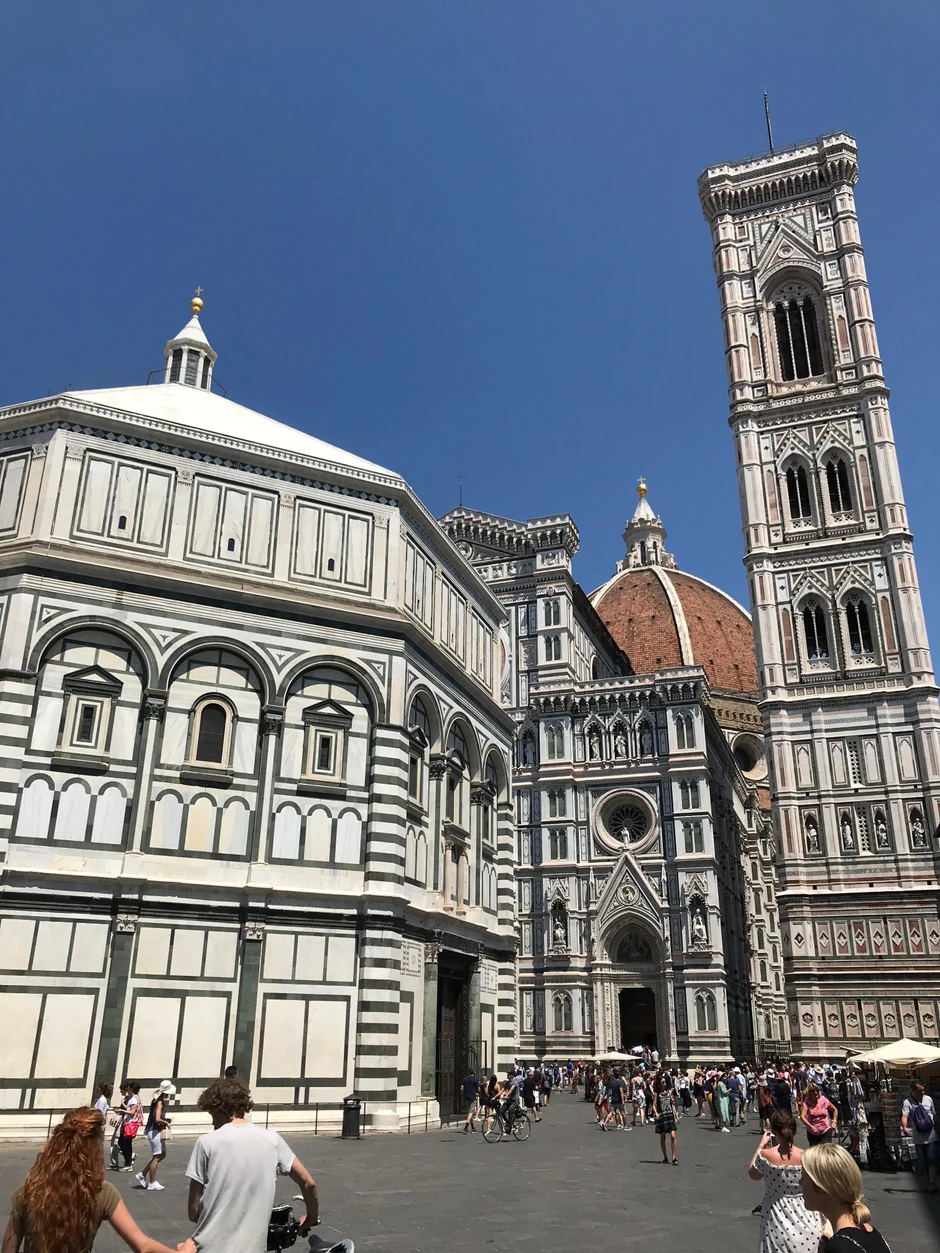 Krstionica i Đotov zvonik