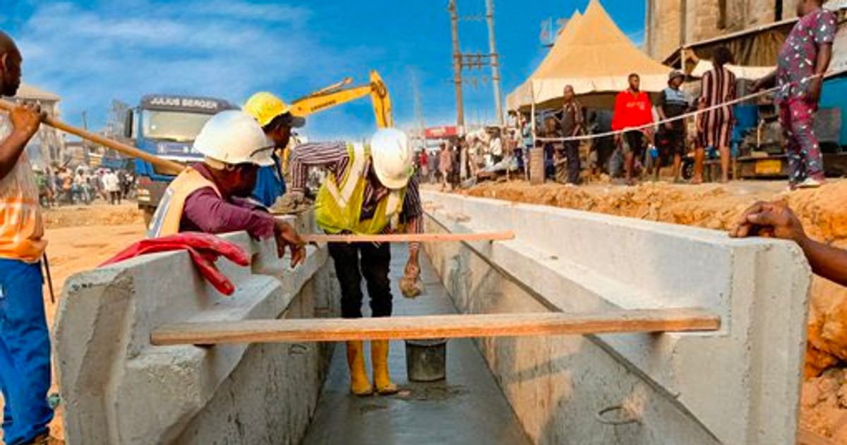 Alex Otti inspects Port Harcourt road, expresses satisfaction with progress - Vimarsana News