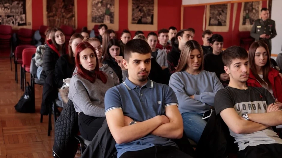 predavanje Ministarstvo odbrane djaci nsuzivo