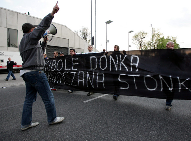 "Staruch" poradził sobie z dozorem policji i kierował protestem