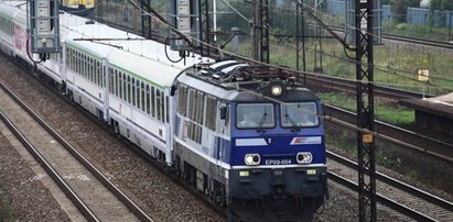 Sanepid poszukuje pasażerów tego pociągu i tramwaju. Podróżowali z zakażonymi koronawirusem