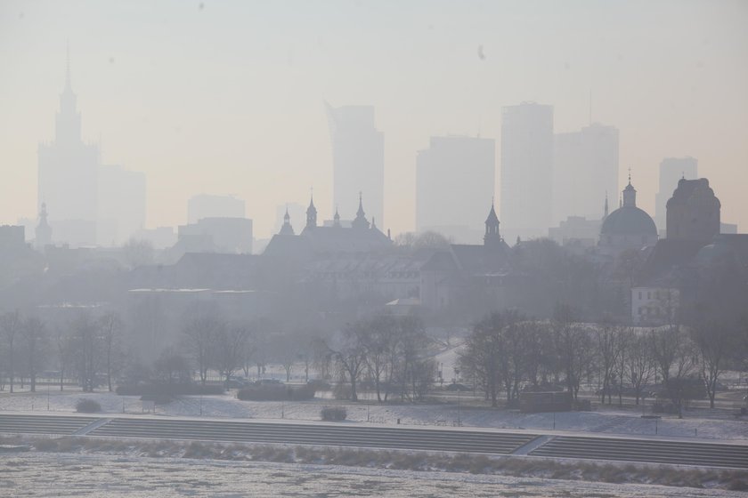 To peryferia produkują smog, który truje Warszawę!