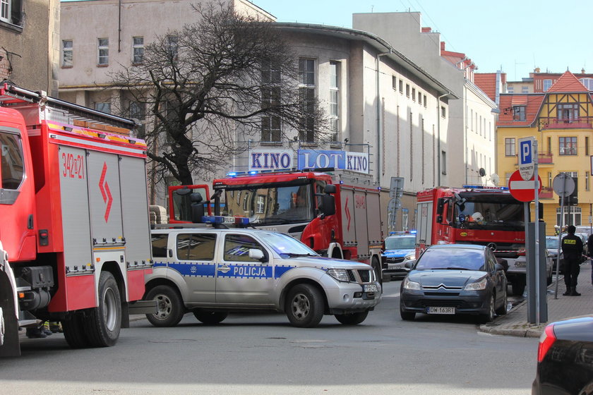 Lawinowy wzrost alarmów bombowych! Terroryści testują naszą czujność?!