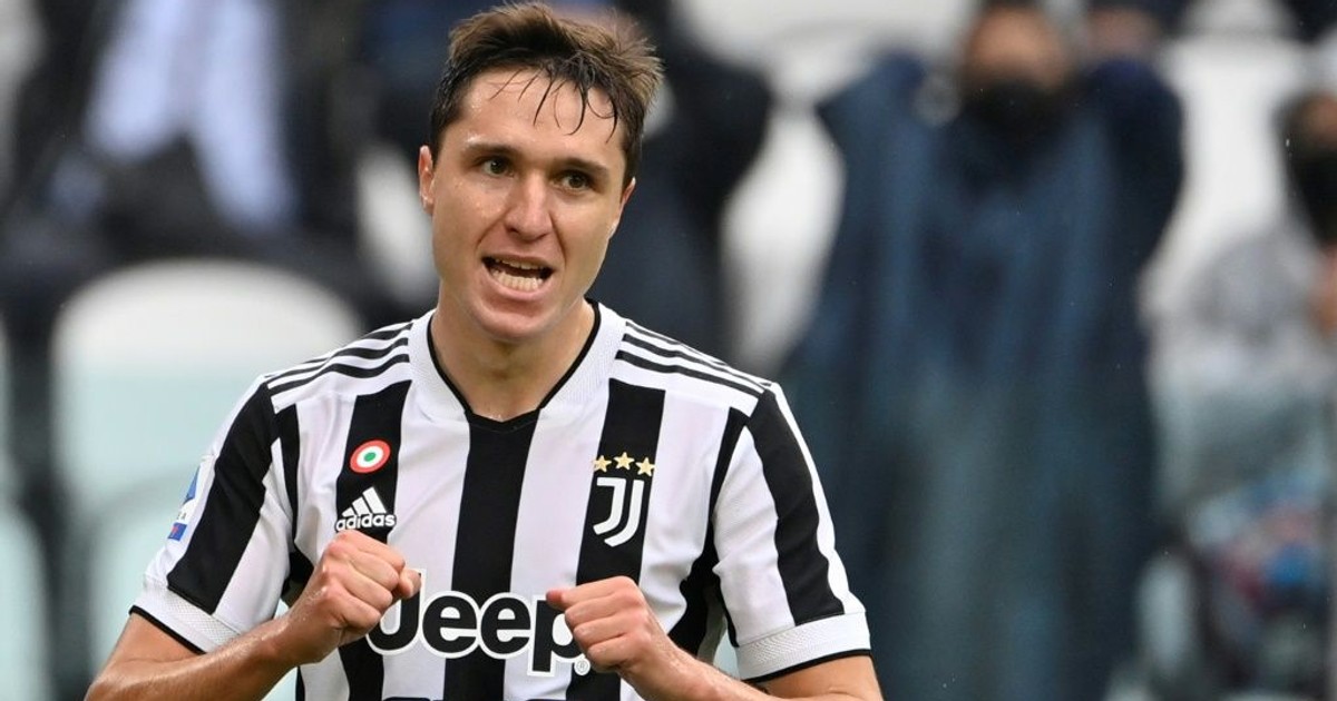 Il campione italiano Chiesa lotta per il posto della Juventus prima di visitare il Chelsea