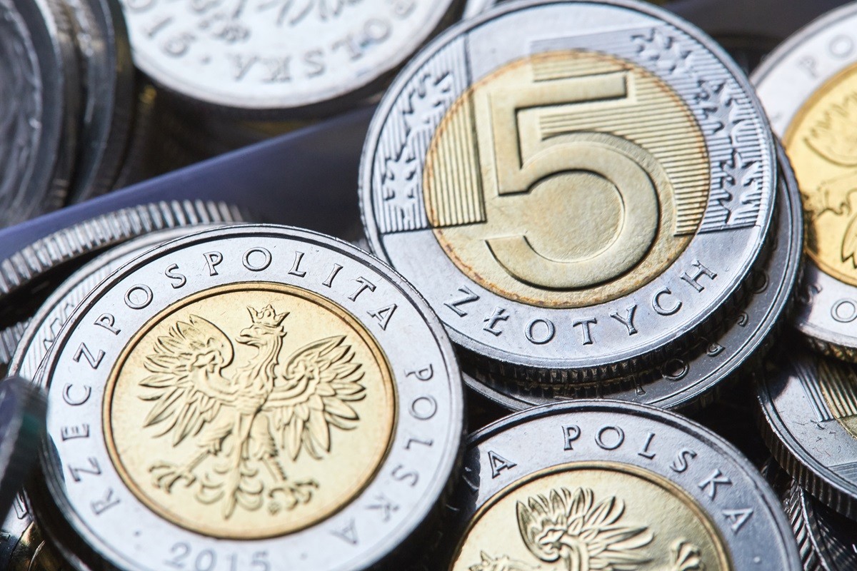 Z początkiem nowego roku zmieniają się zasady i kwoty zasiłków wypłacanych przez Ośrodki Pomocy Społecznej. Aby otrzymać wsparcie finansowe, trzeba spełnić określone kryteria.