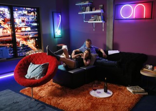 Seksowna Claudia rozbije stare małżeństwo? „Victoria” w Teatrze TV