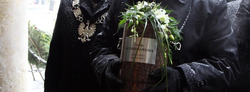 Urna z prochami Wisławy Szymborskiej.