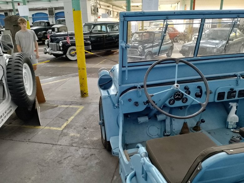 Ford GPW, prod. 1944, produkowany 1941 - 1945, 2200cm3, 60KM