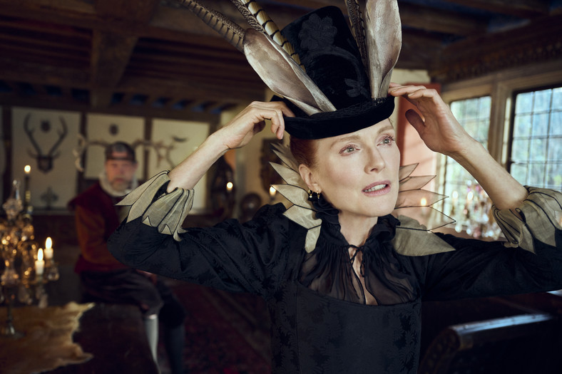Julianne Moore jako Mary Villiers w serialu "Mary & George"