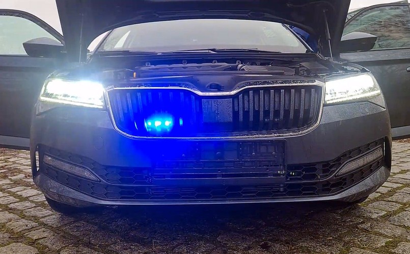 Skoda Superb: policja ma nowy nieoznakowany radiowóz z wideorejestratorem