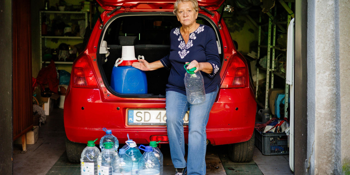 Irena Dobrowolska-Wieczorek ( 72 l.) z Dąbrowy Górniczej od 13 września nie ma wody. 