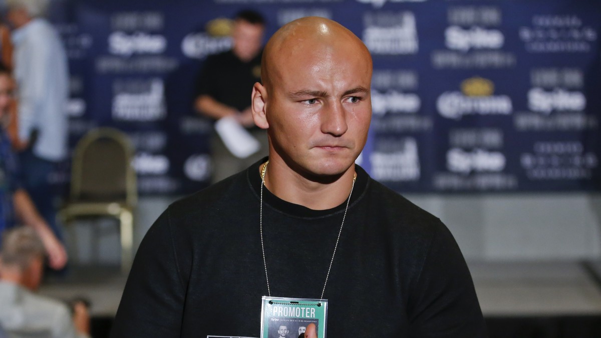 Najwyżej klasyfikowany w światowych rankingach polski pięściarz wagi ciężkiej Artur Szpilka (20-1, 15 KO) ma 12 grudnia na gali Premier Boxing Champions w San Antonio zmierzyć się z Amirem Mansourem (22-1-1, 16 KO) - zdradził w rozmowie z portalem Boxingscene.com Ronnie Shields, trener Polaka.