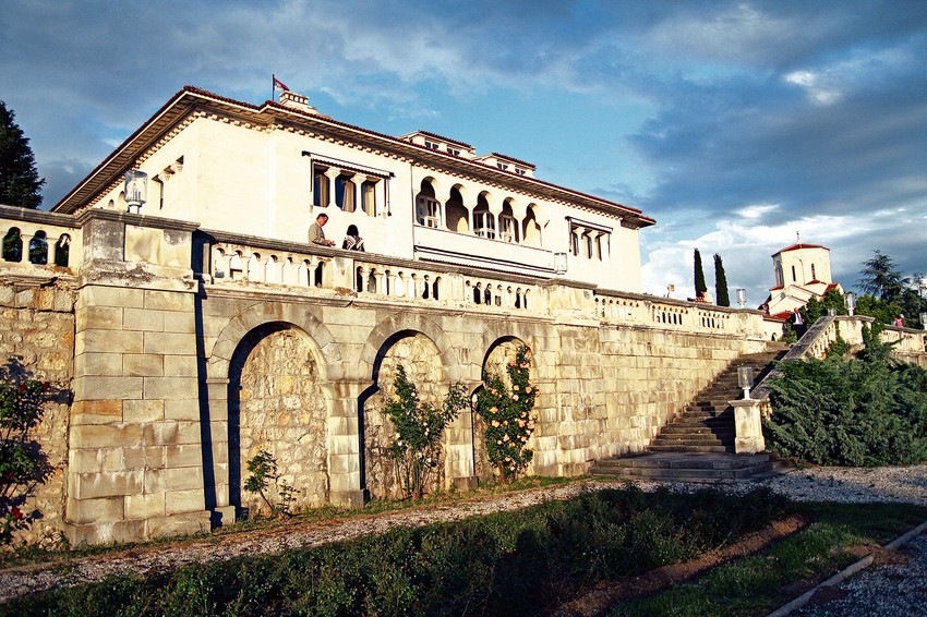 Beli dvor je samo jedan od delova zaostavštine Karađorđevića