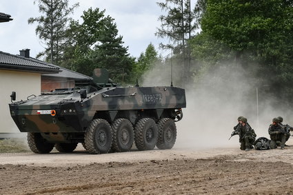 Niemcy piszą o Polsce. "Zbroi się, jak nikt inny w NATO" 