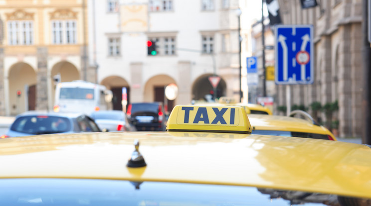 Tízből hét taxisnál találtak valamilyen szabálytalanságot az ellenőrök / Illusztráció: Northfotol