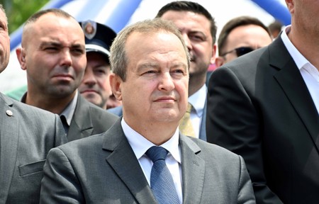 Ivica Dačić pozvao je organizatore da otkažu festival "Mirdita, dobar dan" jer je to, kako kaže, skup visokog rizika