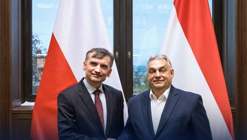 „Albo w areszcie, albo w Budapeszcie”. Wojna na słowa między Tuskiem a Ziobrą po wizycie u Orbana