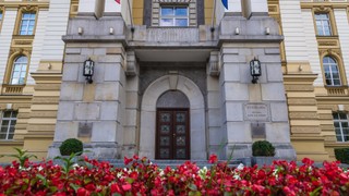 Jakie było poparcie rządu we wrześniu? [SONDAŻ CBOS]