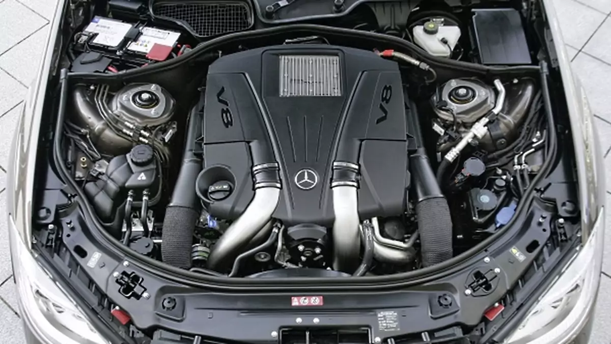 Mercedes - silnik V8