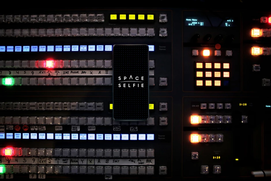 Samsung - SpaceSelfie