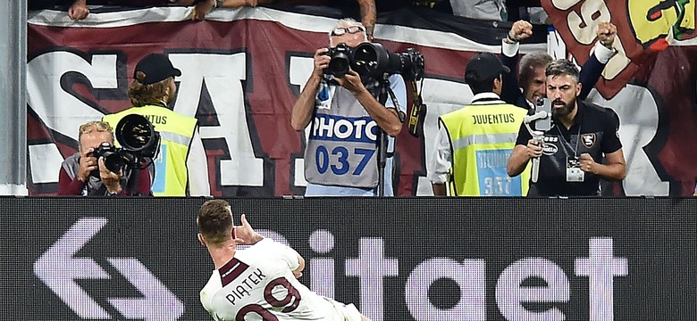 Piątek zapewnił zwycięstwo Salernitanie, Milik "wyleciał" z boiska [WIDEO]