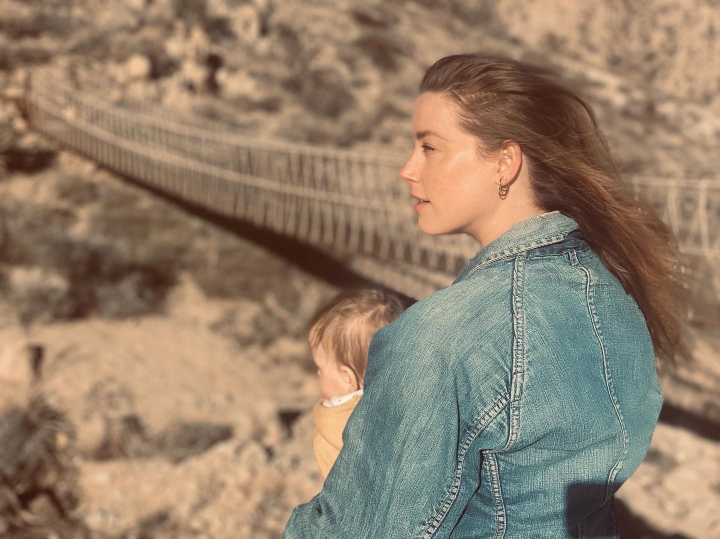 Herečka Amber Heard s dcérkou Oonagh. 