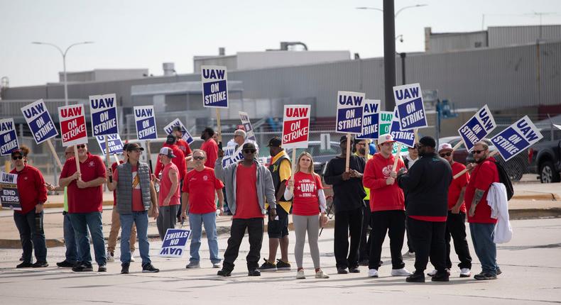 United Auto Workers members strike at the Ford Michigan Assembly Plant in Wayne, Michigan. Bill Pugliano/Getty
