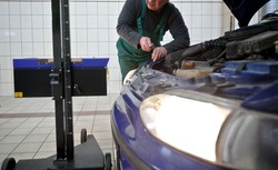 Badanie techniczne auta droższe o ponad połowę? Diagności ślą pisma do premiera Morawieckiego